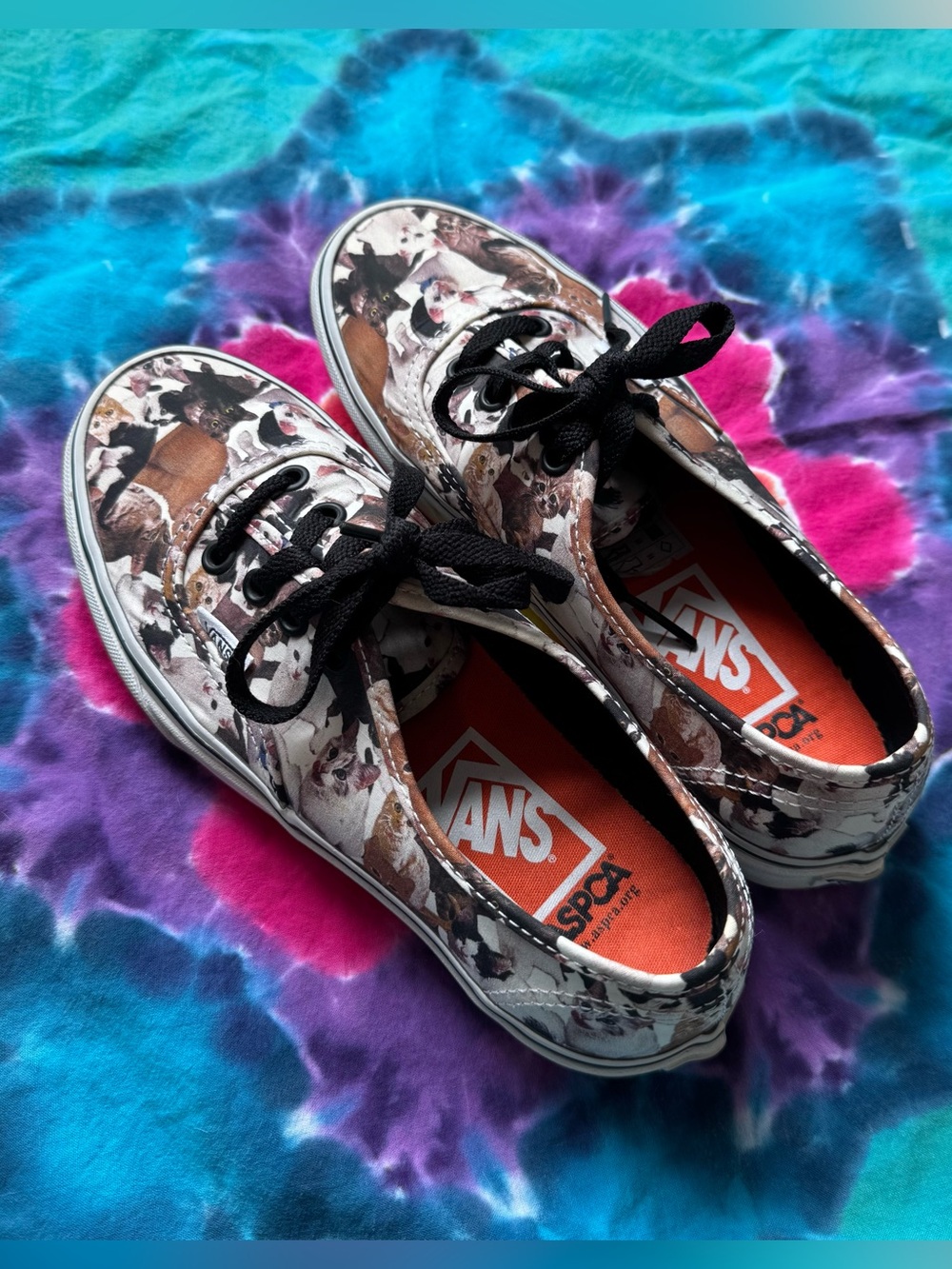 Van’s Kitty ASPCA Skate Shoes women’s 6.5 size